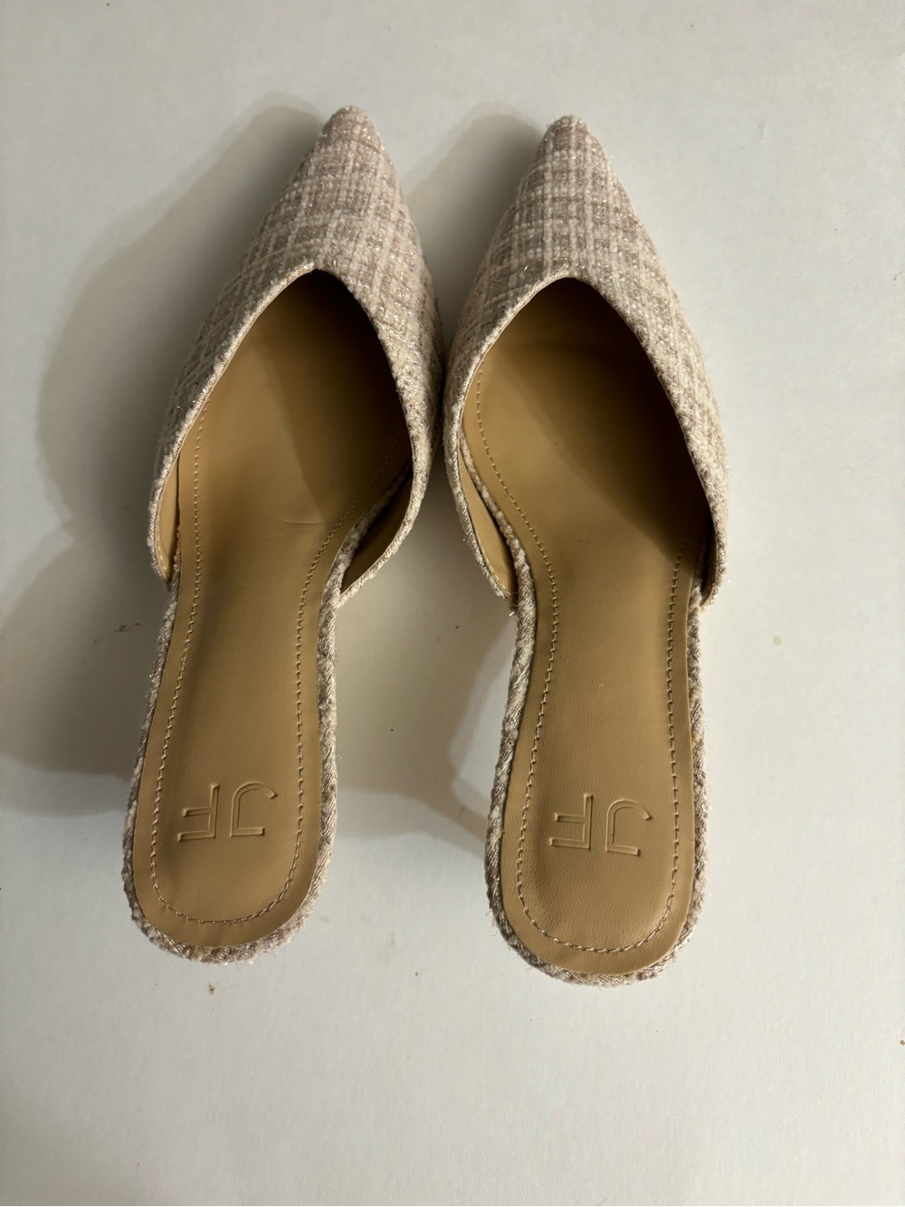J F Neutral Tweed Pointed-Toe Mule in Beige & Cream with Silver Sparkles Size 7 - Picture 5 of 8